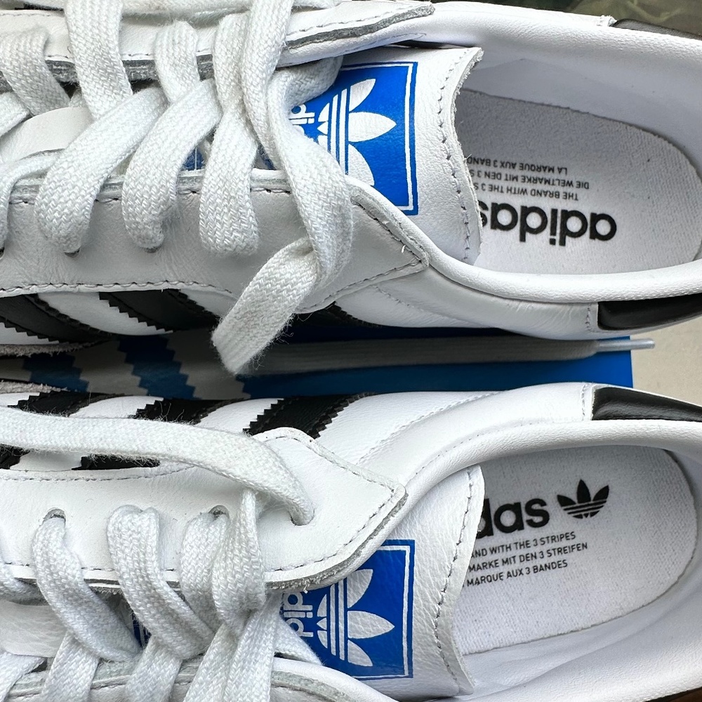 Adidas Samba OG ~ Size M 7.5/W 8.5 ~ Cloud White / Core Black / Clear Granite